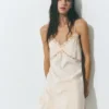 Ασύμμετρη μπλούζα Ασύμμετρη μπλούζα