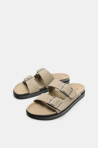 Δερμάτινα σανδάλια με αγκράφα