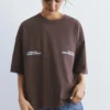 Καφέ σορτς T-shirt με σλόγκαν