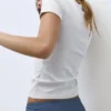 Κοντοσορτς T-shirt με εφαρμοστή γραμμή Κοντοσορτς T-shirt με εφαρμοστή γραμμή