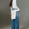 Μακρυμάνικο T-shirt με λαιμόκοψη τύπου boatneck Μακρυμάνικο T-shirt με λαιμόκοψη τύπου boatneck