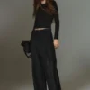 Μακρυμάνικο T-shirt με λαιμόκοψη τύπου boatneck