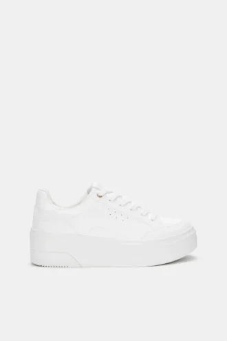 panina sneakers me platforma 1 330x495 - &Pi;ά&nu;&iota;&nu;&alpha; Sneakers &mu;&epsilon; &pi;&lambda;&alpha;&tau;&phi;ό&rho;&mu;&alpha;
