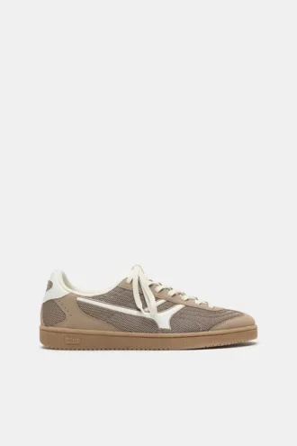 Παπούτσια Sneakers ρετρό με υφή Παπούτσια Sneakers ρετρό με υφή