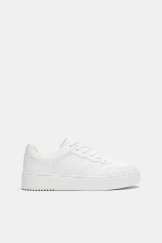 Sneakers με χοντρή σόλα
