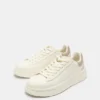 Sneakers με χοντρή σόλα Sneakers με χοντρή σόλα