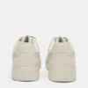 Sneakers με χοντρή σόλα Sneakers με χοντρή σόλα