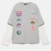 T-shirt με διπλά μανίκια και μπαλώματα T-shirt με διπλά μανίκια και μπαλώματα