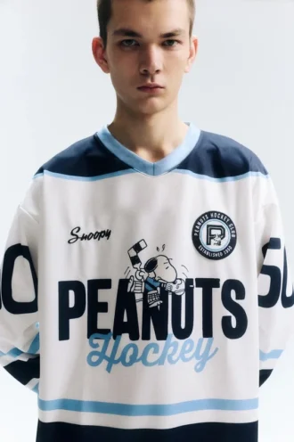 T-shirt Peanuts με θέμα το χόκεϊ