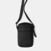 Τσάντα crossbody με ελαστική επένδυση Τσάντα crossbody με ελαστική επένδυση