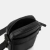 Τσάντα crossbody με ελαστική επένδυση Τσάντα crossbody με ελαστική επένδυση