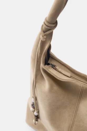 Τσάντα Shopper με διακοσμητικά στοιχεία Τσάντα Shopper με διακοσμητικά στοιχεία